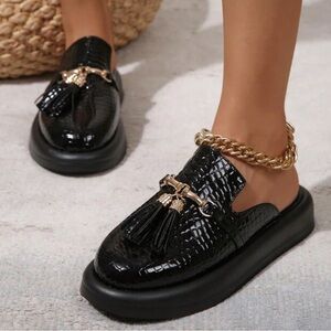 SHEIN Black Croc-Embossed Loafers with Gold Chain Detail